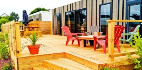 Terrasse du Mobil Home Malibu Premium Landrezac Plage