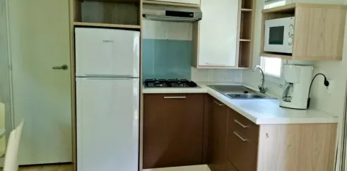 Cottage Confort 2 Chambres 4 Personnes - Camping Au Soleil d'Oc, cuisine équipée