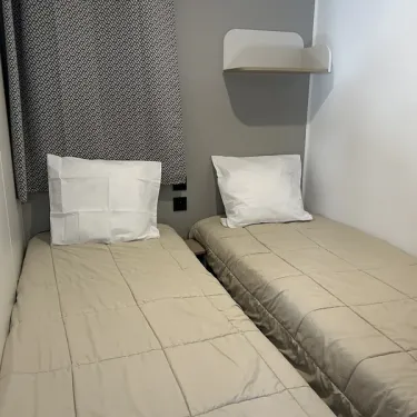 Chambre Mobil Home Prestige TV 3 Chambres - 6 Pers. - Le Tastesoule, deux lits simples
