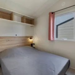 Chambre dans MH Confort + 3CH – 6P - Camping Paradis Les 2 Îles