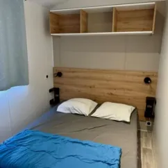 Chambre dans le Mobil Home Premium 3 Chambres - Paradis Family des Issoux