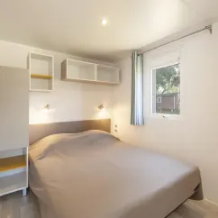 Chambre de l'accommodations MH Classique 2CH - 4P - Camping Paradis Albret