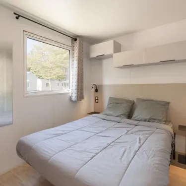 Chambre de l'MH Confort+ 2CH – 4P - Camping Paradis Albret