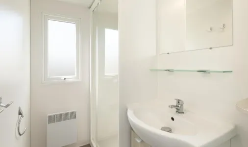 27172