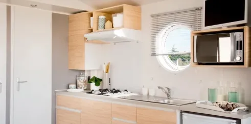 Mobil Home Samoa 2 Chambres 4 Personnes - Cuisine moderne - Camping La Touesse