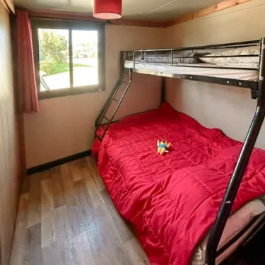 Chambre avec lits superposés chalet Chalet Evasion 2 Chambres 7 Personnes Camping Paradis L'Arada Parc