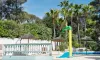 Selection Camping - piscine avec toboggan et parasols