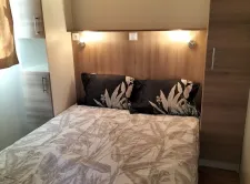 28020