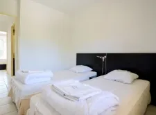 28550