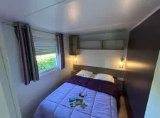 28608