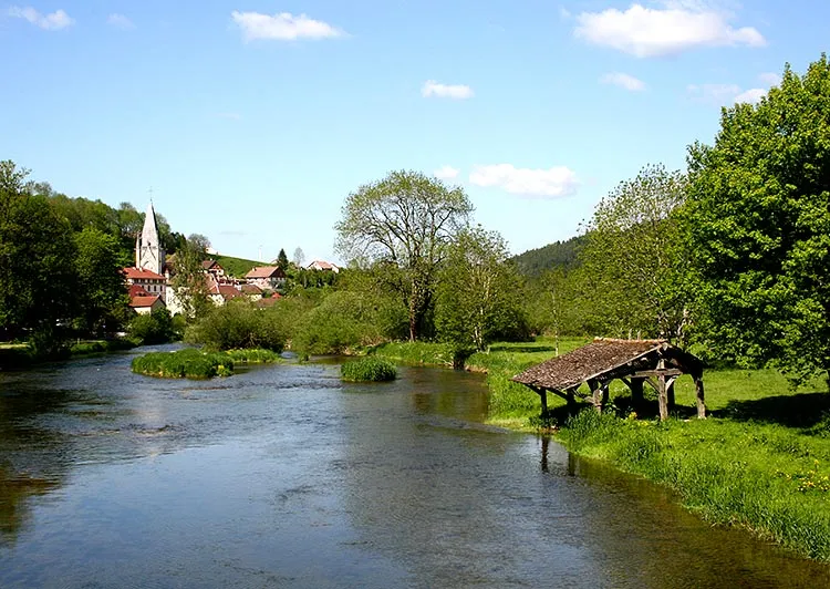 Faire du camping dans le Doubs