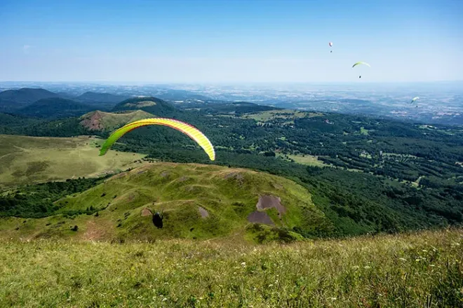 Parapente en Puy-de-Dôme, Auvergne-Rhône-Alpes
