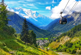 Ville de Chamonix, au pied du Mont-Blanc