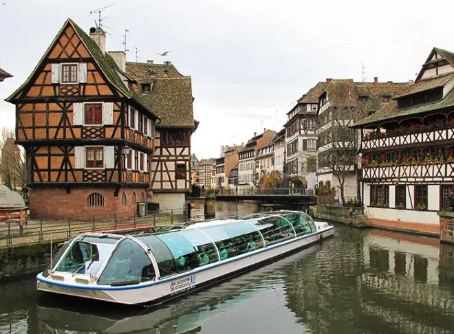 Visite de Strasbourg en bateau, Bas-Rhin