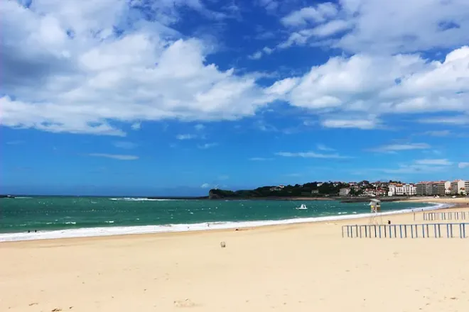 Plage de Saint-Jean-de-Luz, Pyrénées- Atlantiques