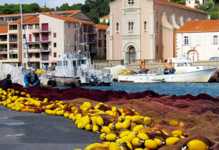 Pêcheurs à Port-Vendres, Pyrénées-Orientales
