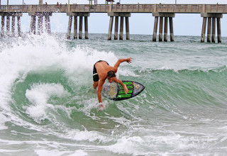 Le skimboard à la cote sur les plages manchoises !
