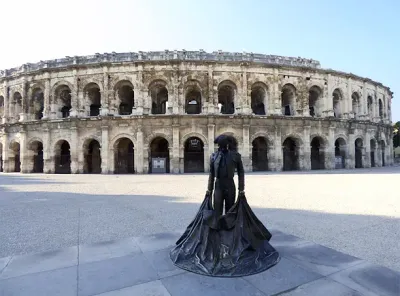 Arènes de Nîmes dans le Gard, Occitanie