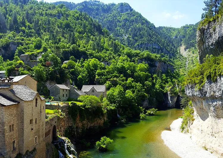 5 Bonnes raisons de faire du camping dans les Gorges du Tarn
