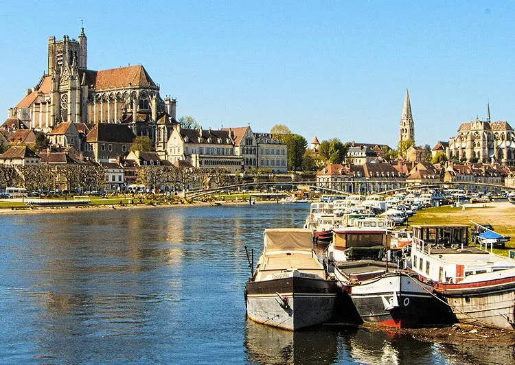 5 bonnes raisons de faire du camping en Bourgogne