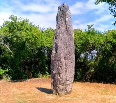 Menhir de Kermario sur l'Île de Groix, Morbihan